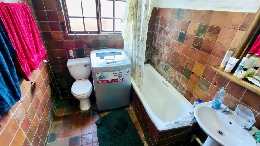 2 Bedroom Property for Sale in Kannoniers Park North West
